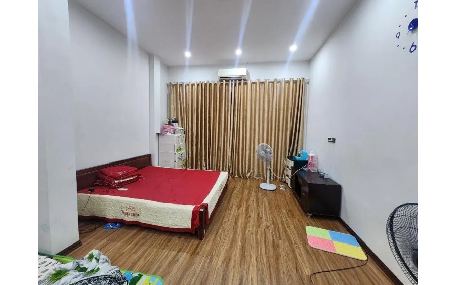 Siêu hiếm Lạc Long Quân Cầu Giấy, ngõ nông rộng, dtich 29m, giá chỉ nhỉnh 5 tỷ